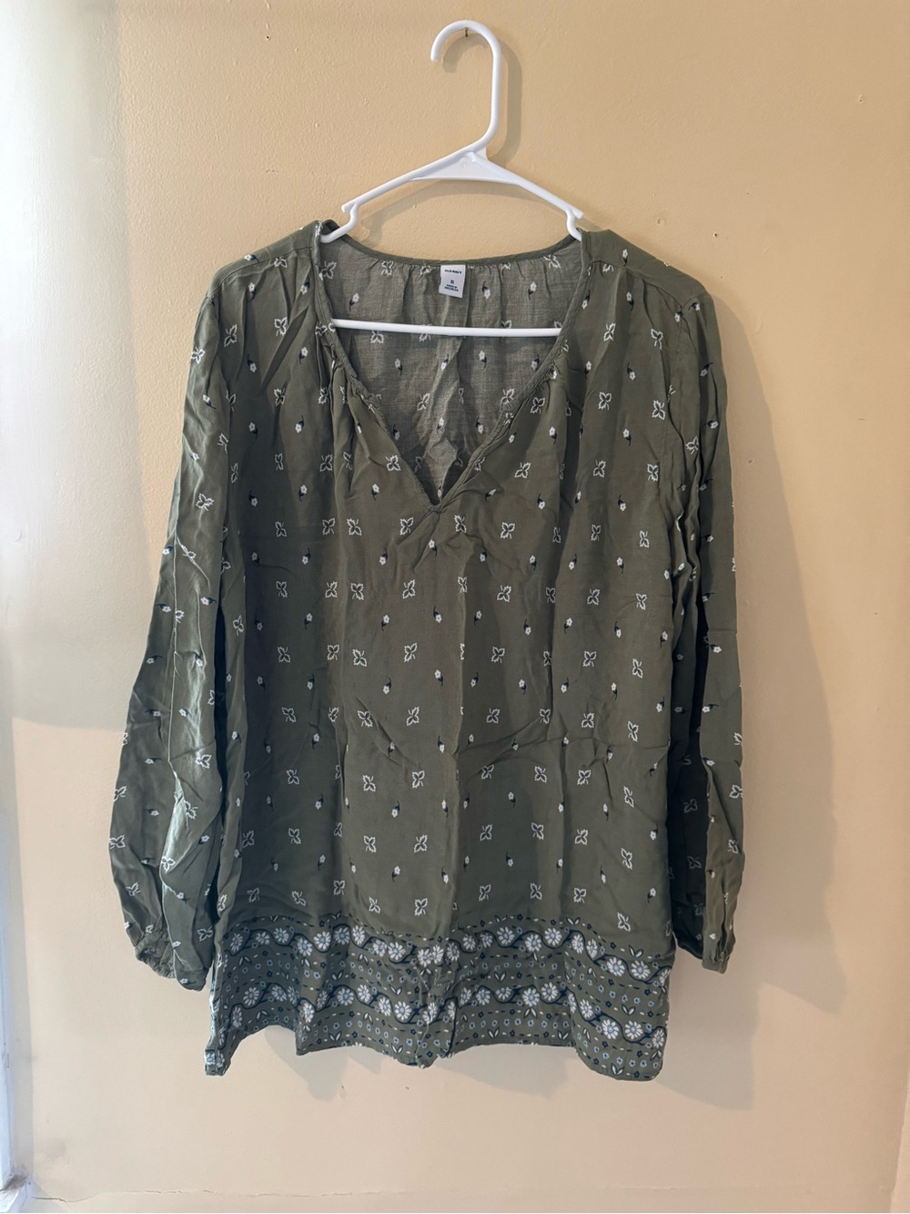 🎄5 for $20 Old Navy Floral Print V-Neck Blouse Size XL
